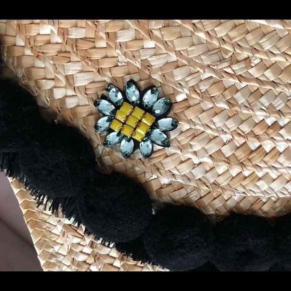 Straw raffia clutch - Picture 3 of 5